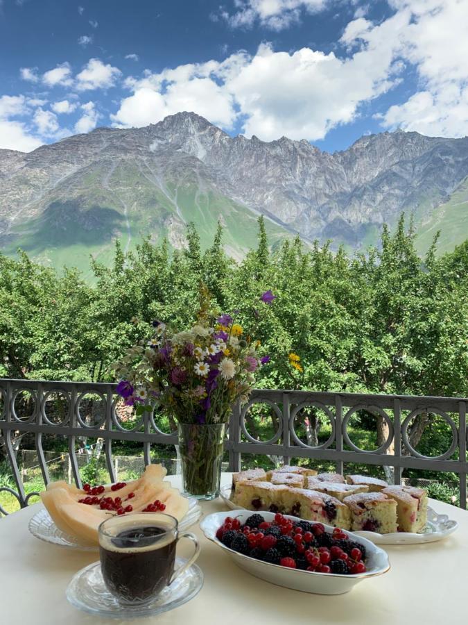 Guest House Demma Kazbegi Eksteriør bilde